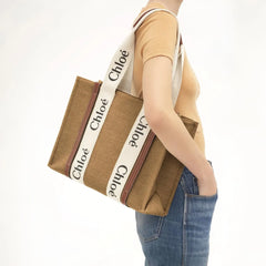 Chloé Signature Shoulder Bag